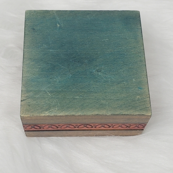 Hand Crafted Light Weight Flower Wooden Trinket/Jewelry Box Made‎ In Poland - Picture 7 of 10